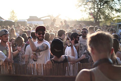 Schutt und T�ne Open Air
