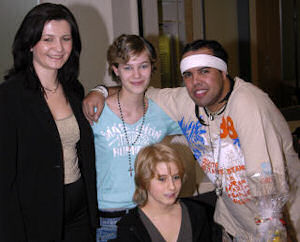 Joanna mit Melina, Akay und Julia