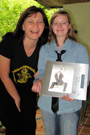 Joanna Junge mit Celine Dion Fan Sabrina