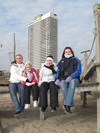 Sarah an der See